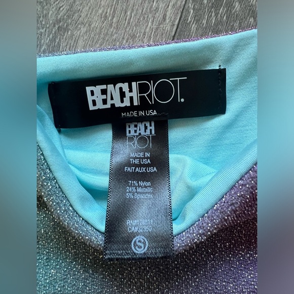 NWOT! Beach riot gemstone ombre glitter top. Size S - Picture 9 of 9
